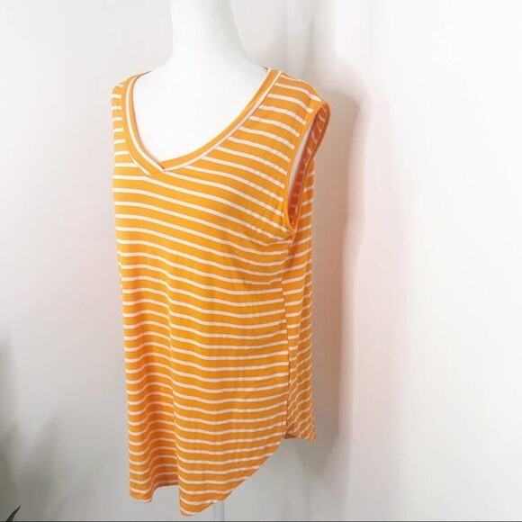 Piko | Orange and White V-Neck Sleeveless Top - Picture 2 of 5